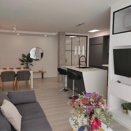Casa Mallen, Con Amplia Terraza, En El Barrio De Nervion Sewilla Zewnętrze zdjęcie