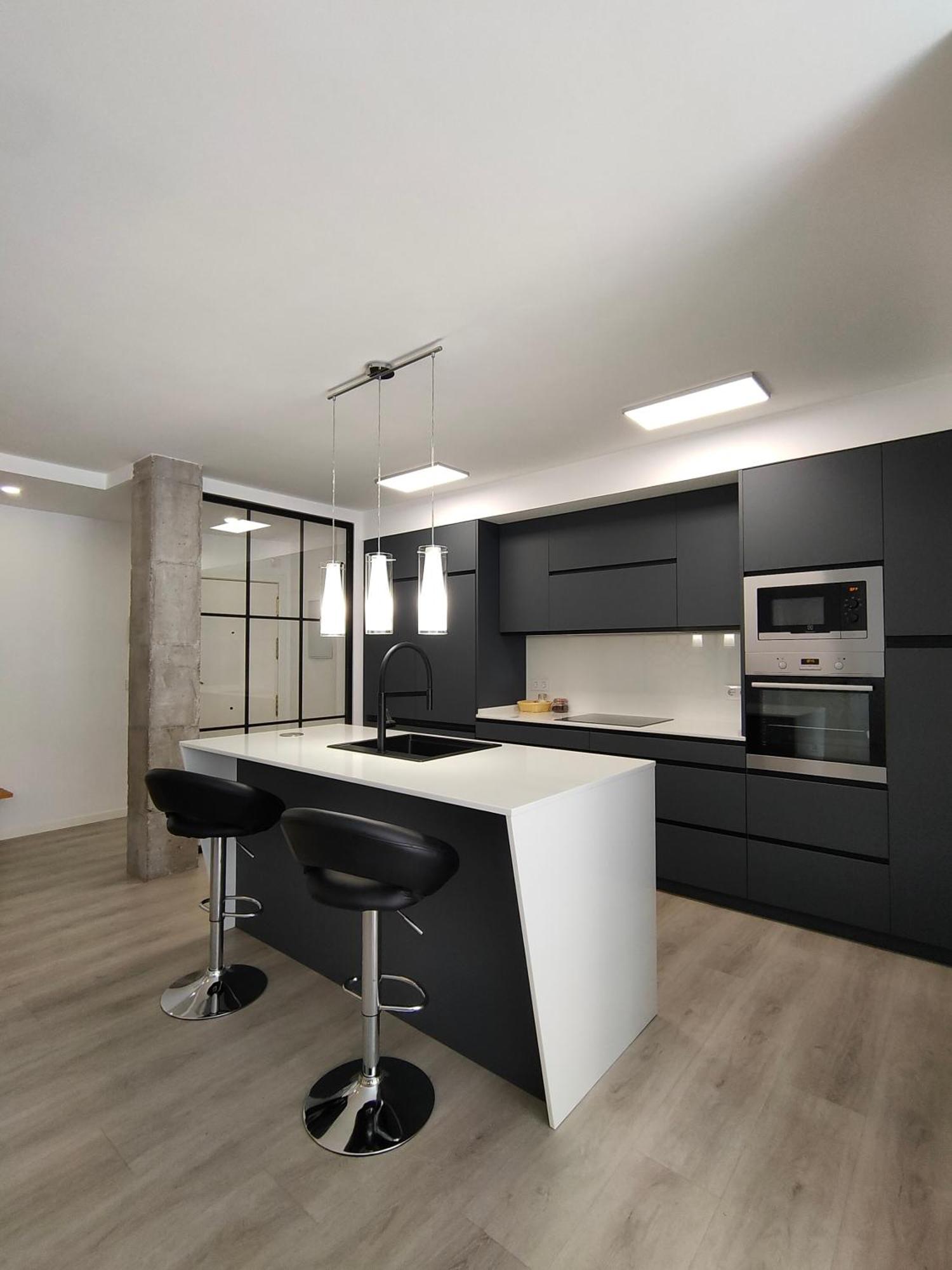 Casa Mallen, Con Amplia Terraza, En El Barrio De Nervion Sewilla Zewnętrze zdjęcie