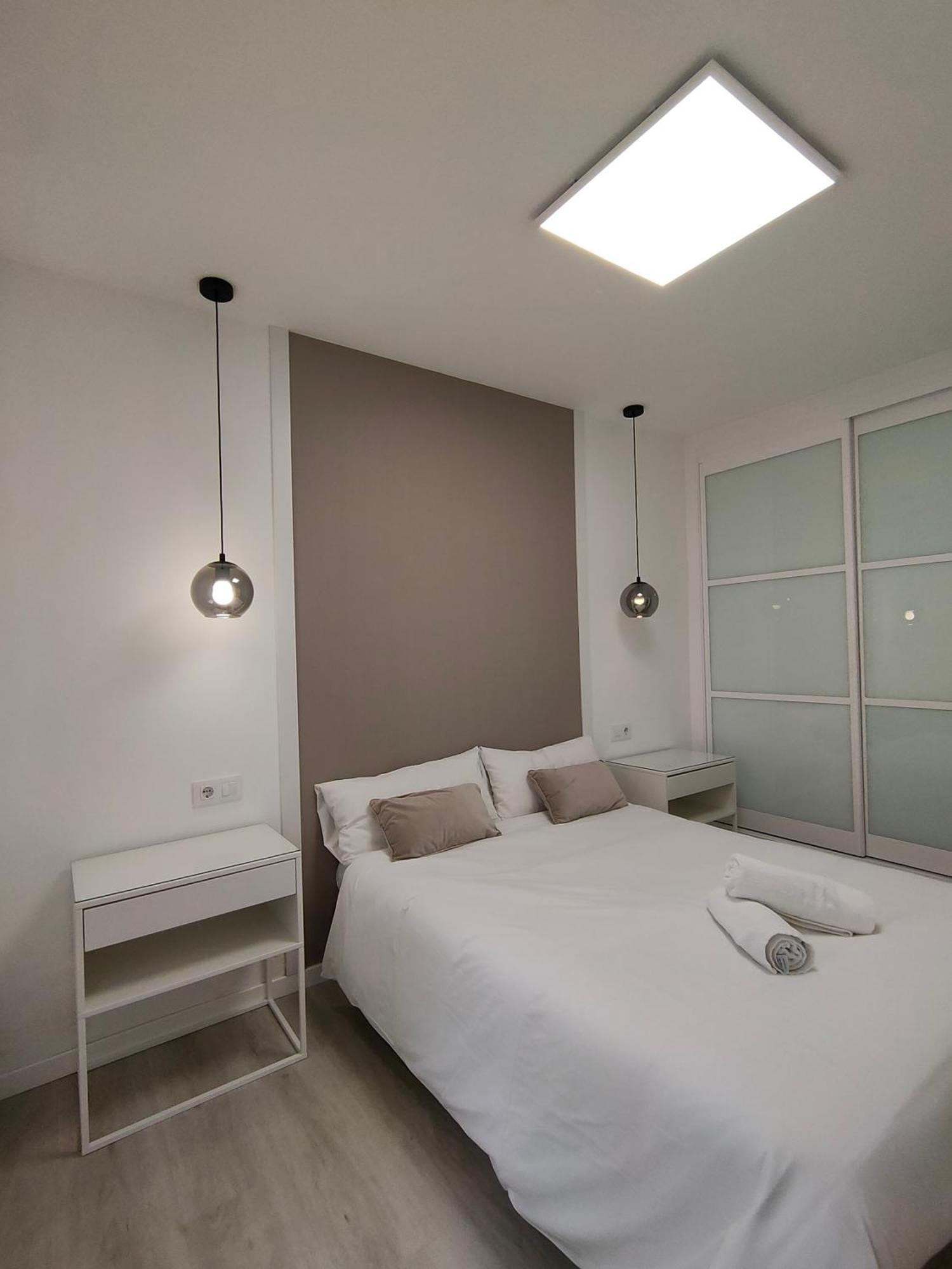 Casa Mallen, Con Amplia Terraza, En El Barrio De Nervion Sewilla Zewnętrze zdjęcie
